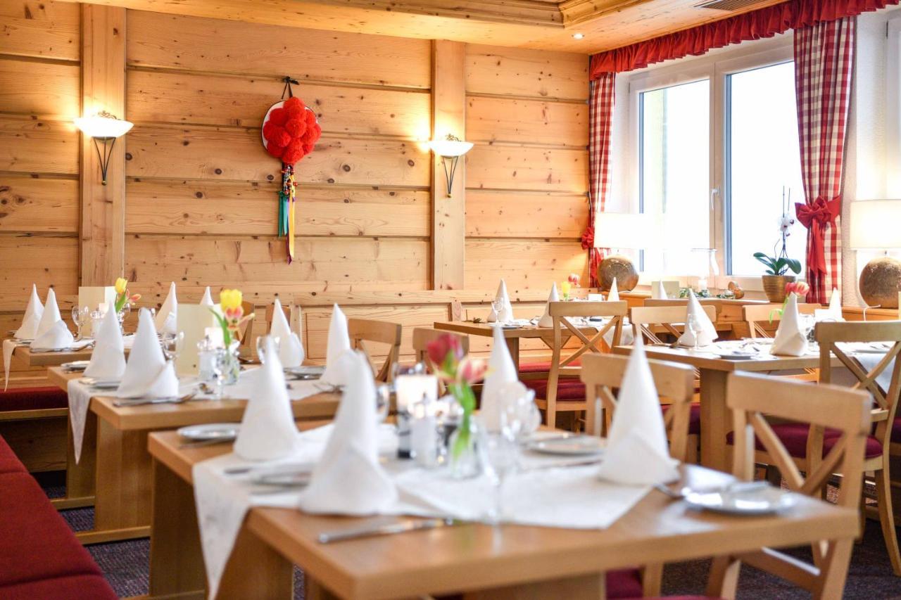 Burg Hotel Feldberg Exteriör bild
